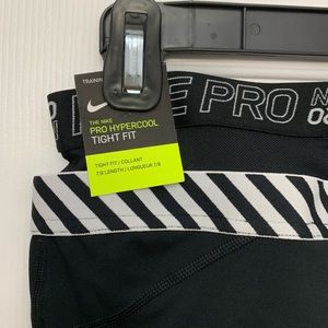 Nike pro tights BNWT Medium